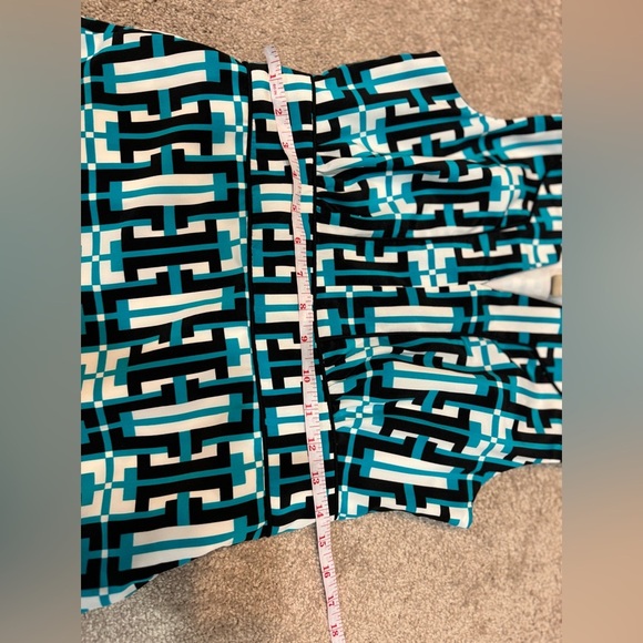 Banana Republic ladies dress in size 4P - Picture 4 of 8